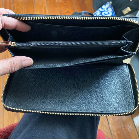 Large Black Wallet - Picture 2 of 4